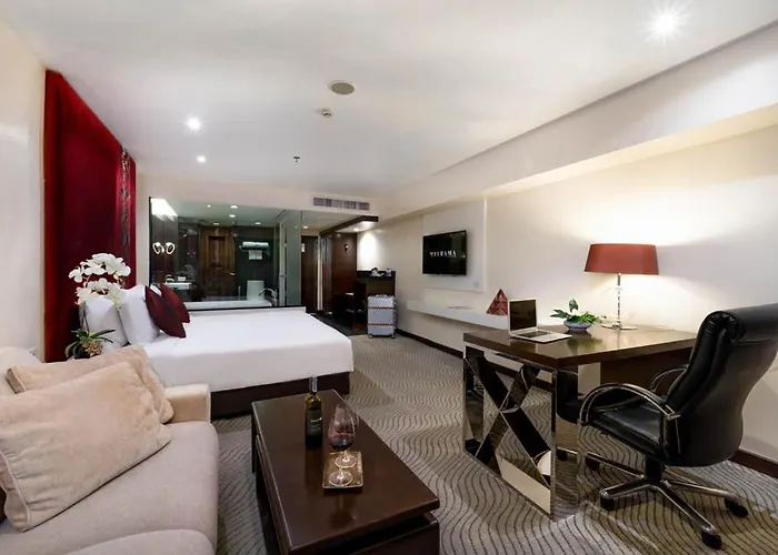 Furama Silom Hotel 4*