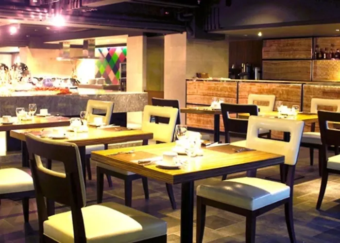 Furama Silom 4*