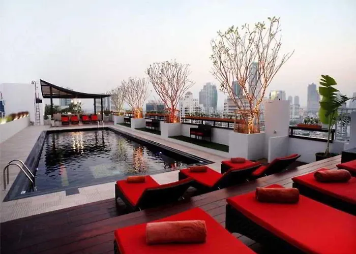 Furama Silom Hotel 4*