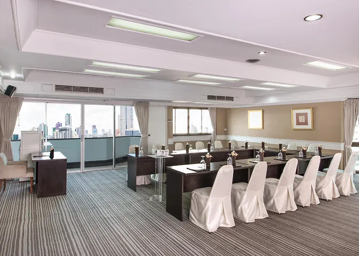 Furama Silom Hotel 4*