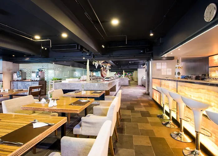 Furama Silom Hotel 4*