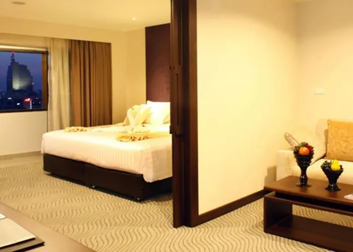 Furama Silom 4*
