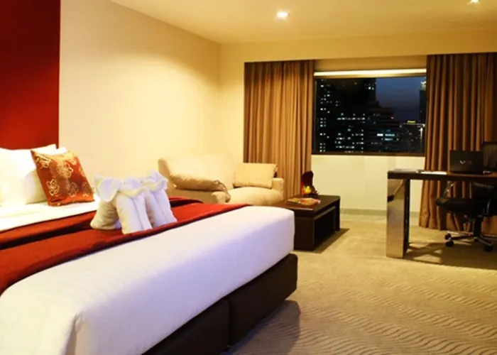Hotel Furama Silom 4*