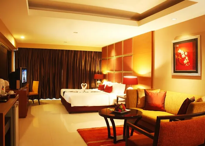 Hotel Furama Silom 4*